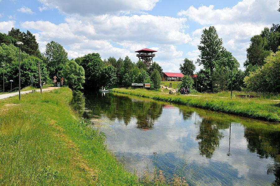 Akwedukt w Fojutowie - górą płynie Wielki Kanał Brdy a dołem Czerska Struga