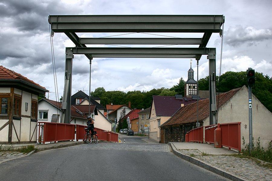 Most zwodzony w Niederfinow