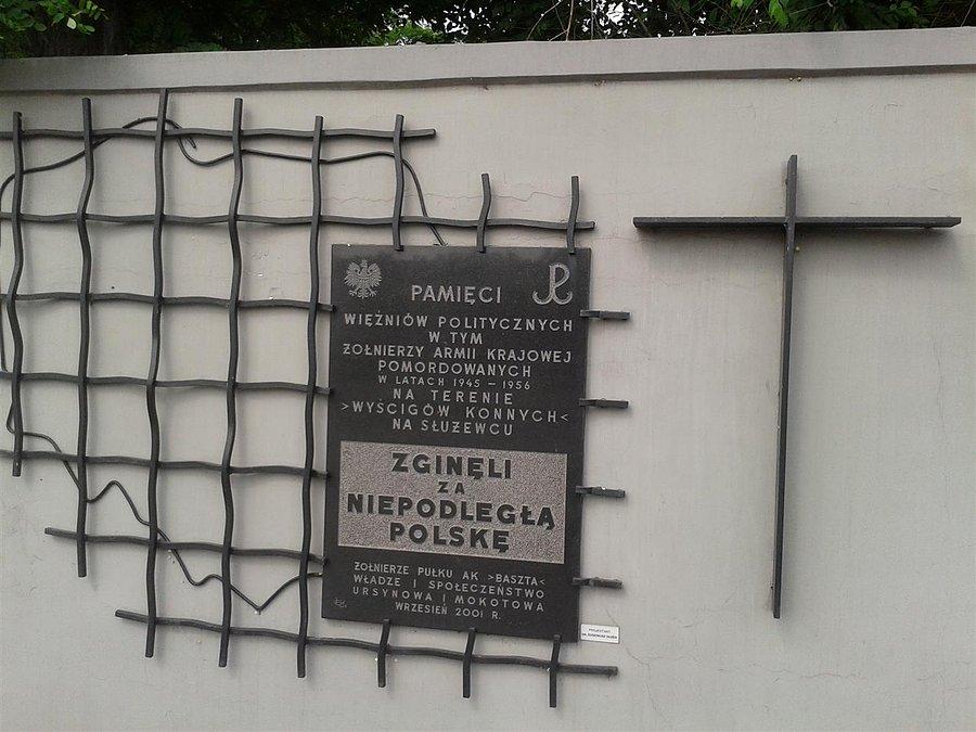 Miejsce pamięci na murze wyścigów konnych