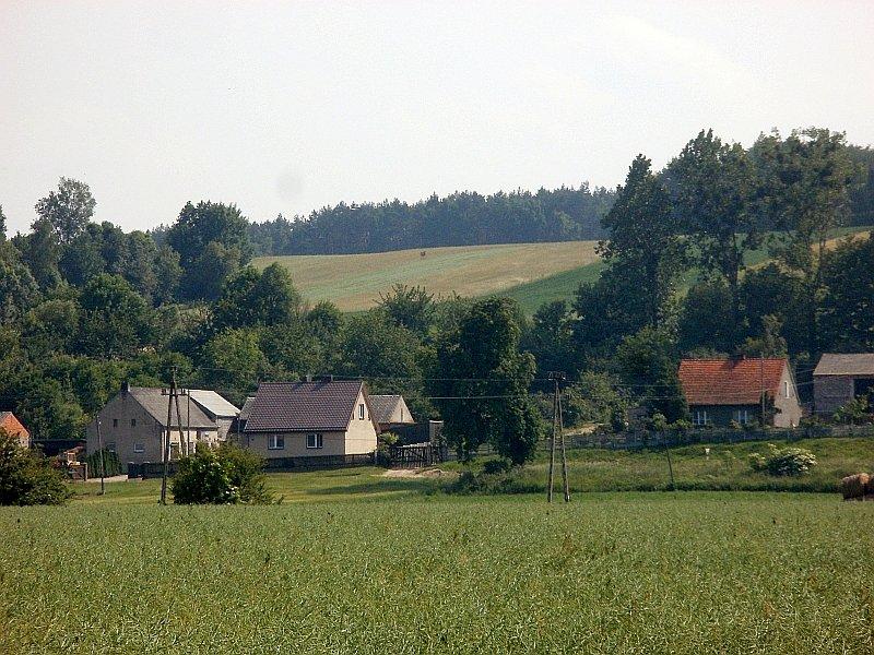 Widok na wał żerkowski od strony Śmiełowa