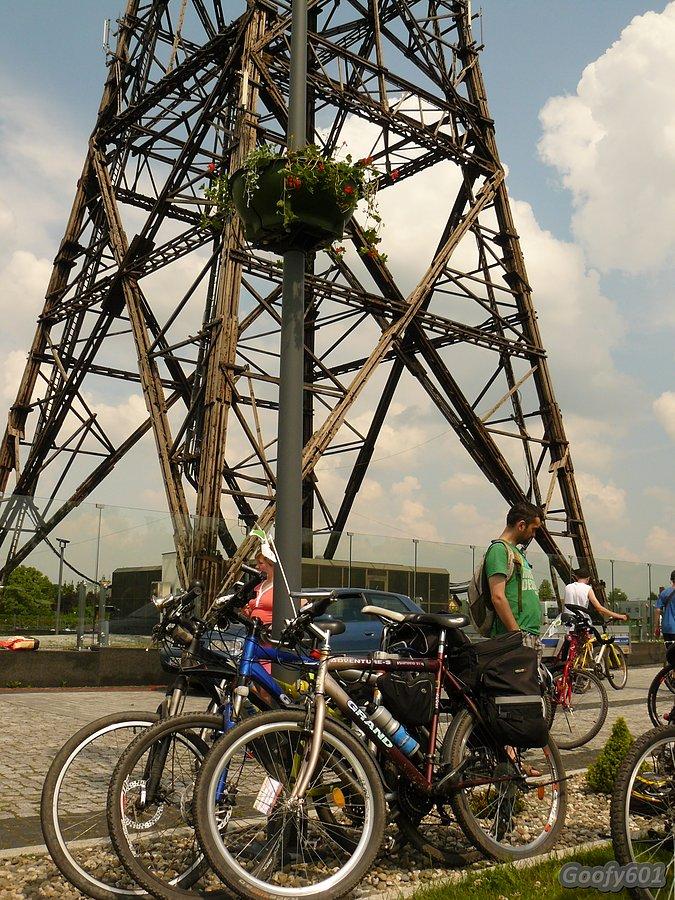 Rowerowy zlepek pod radiostacją ;)