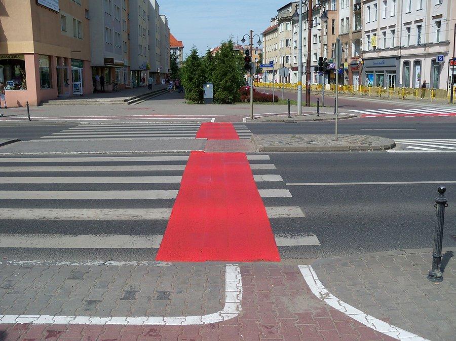 Ul. Hetmańska - czerwony przejazd rowerowy