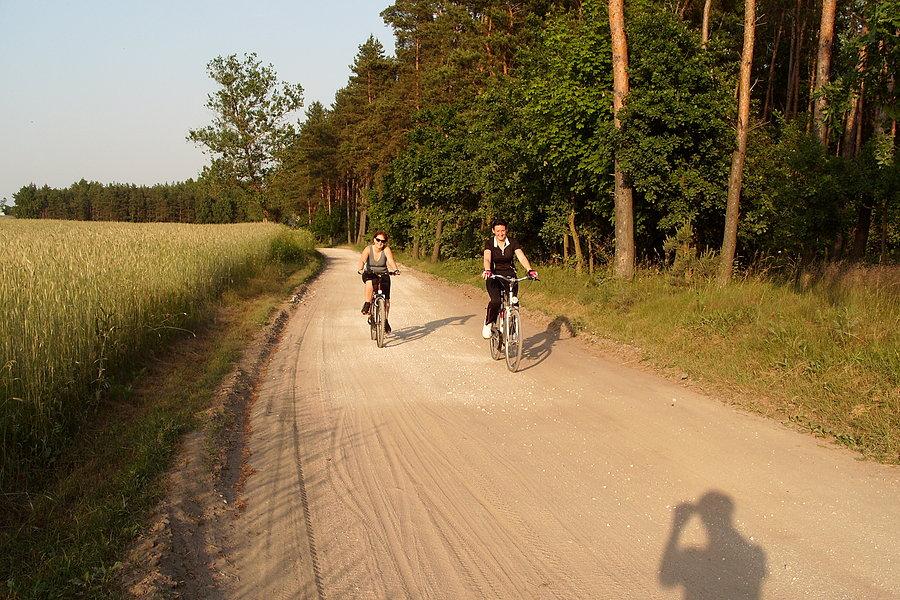 Rowerowa środa dla kobiet - polna droga w kierunku Boroszewa