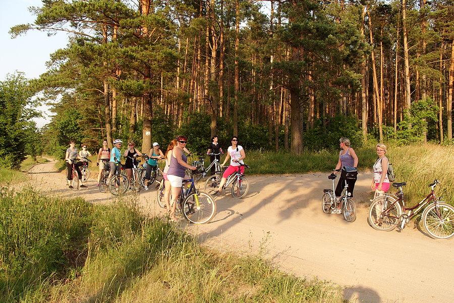 Rowerowa środa dla kobiet - polna droga w kierunku Boroszewa