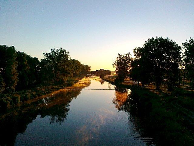Noteć w Czarnkowie - widok z mostu o 5:00