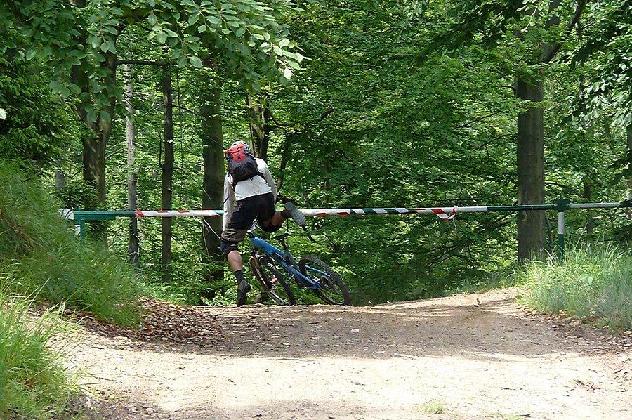 Szlaban po raz 1