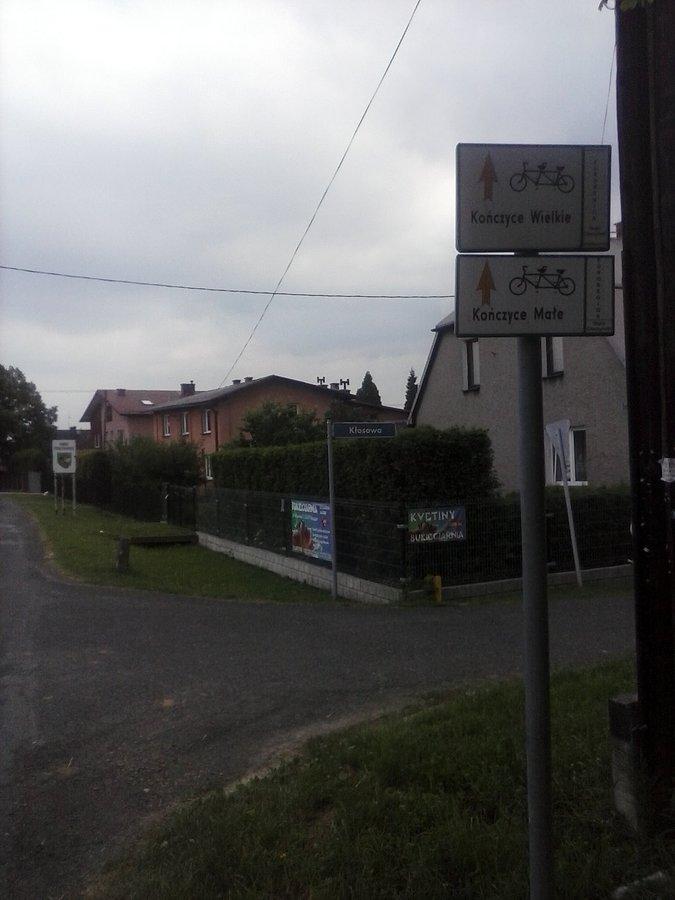Początek żółtej trasy rowerowej nr 259