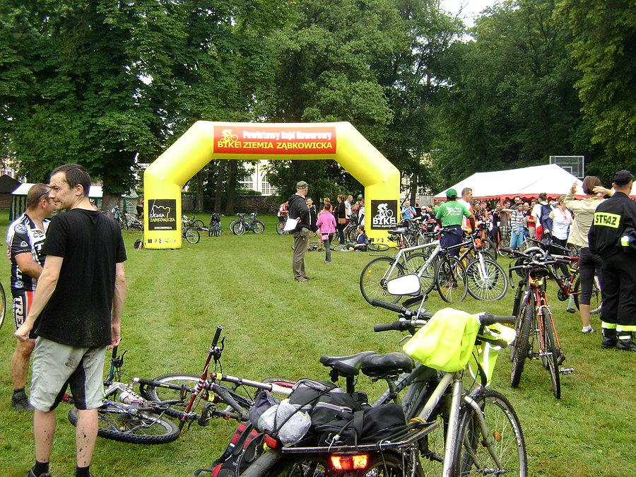 Start i Meta Powiatowego Rajdu w Henrykowie