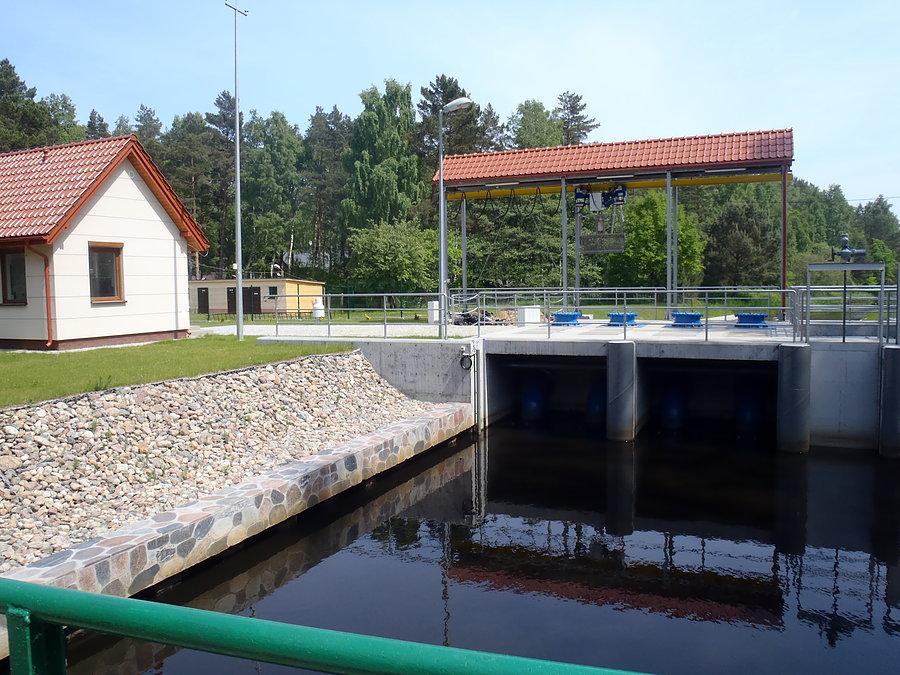 Budowla hydrotechniczna koło Dębek