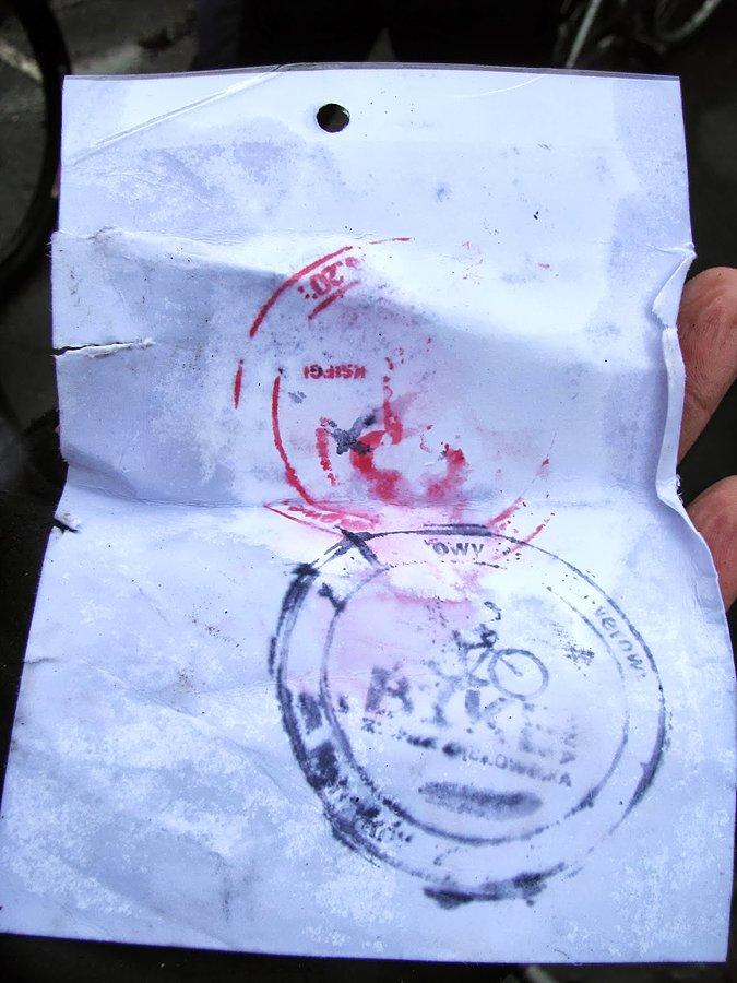 Pieczątki z dwóch punktów kontrolnych na rajdzie (a raczej to co z nich zostało)