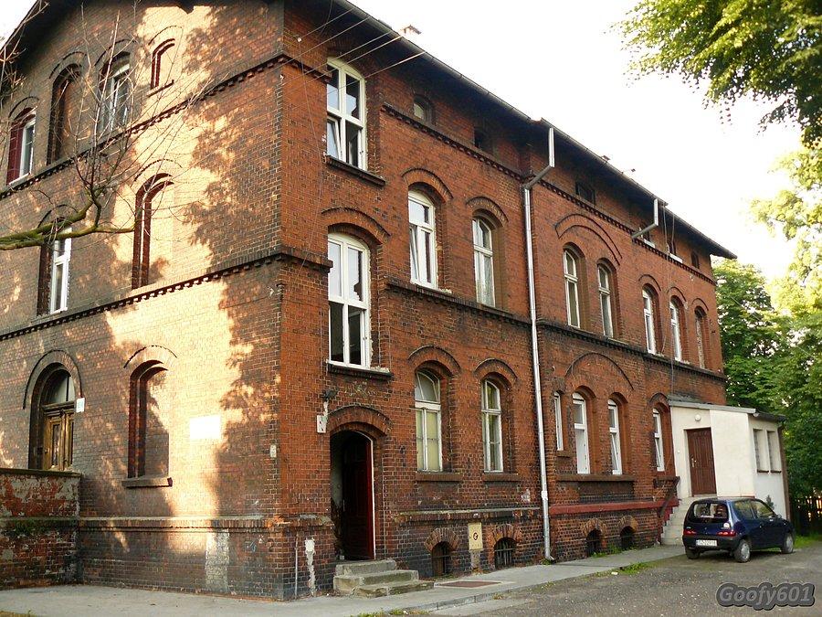 Kasztanowa 1