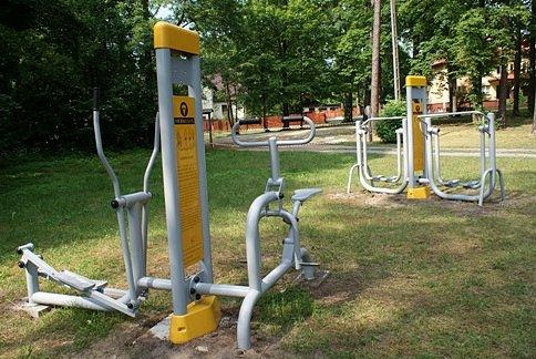 Nowa siłownia na polanie w Spale