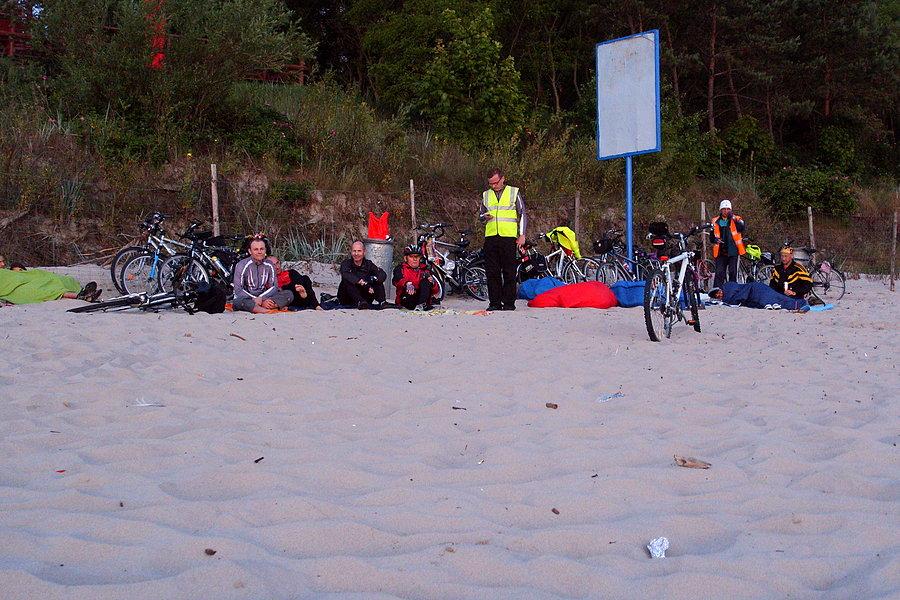 Rowerzyści z Malborka, Gdańska oraz Tczewa na plaży