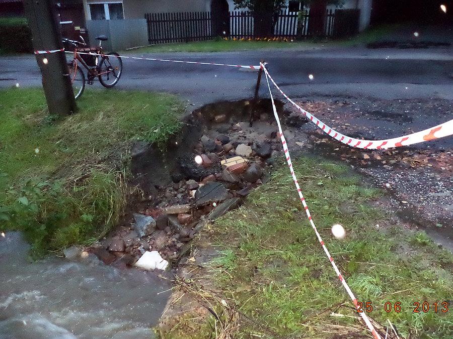 Umiarkowana ulewa, tyle że długa