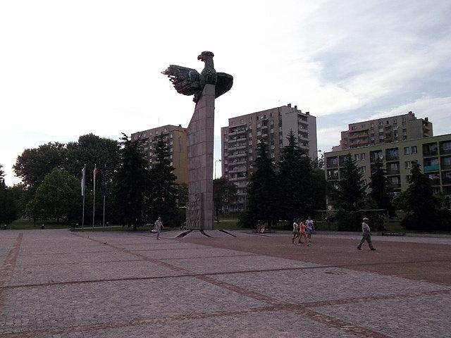 I jakiś pomnik