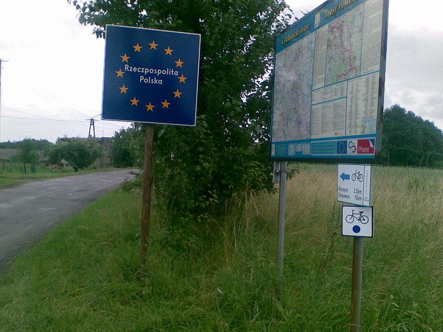 Początek szlaku Podwiśnioszów - Dębowiec , byłe przejście graniczne Karvina-Raj