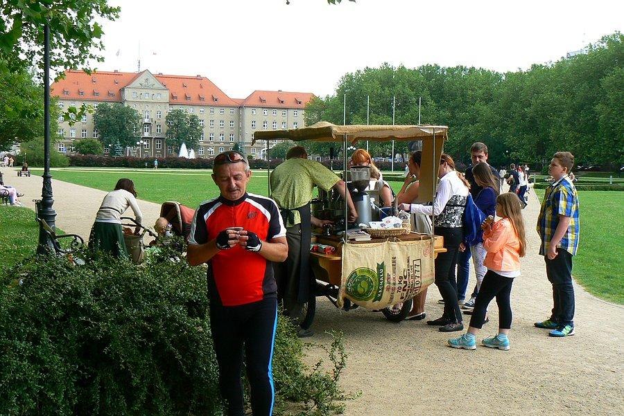 Rowerowa kawiarnia na Jasnych Błoniach