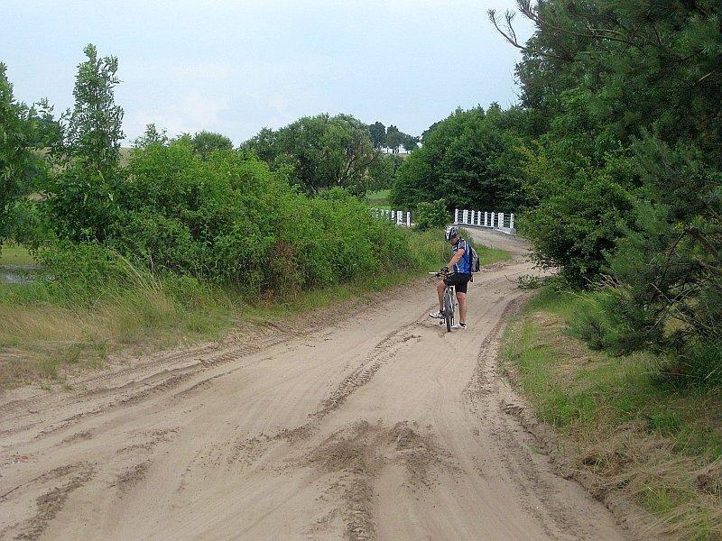 Piaszczyste drogi niedaleko Rybna Wielkiego