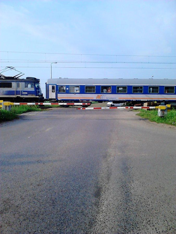 Dzis czekałam na każdym przejeździe. Tu w Ożarowie