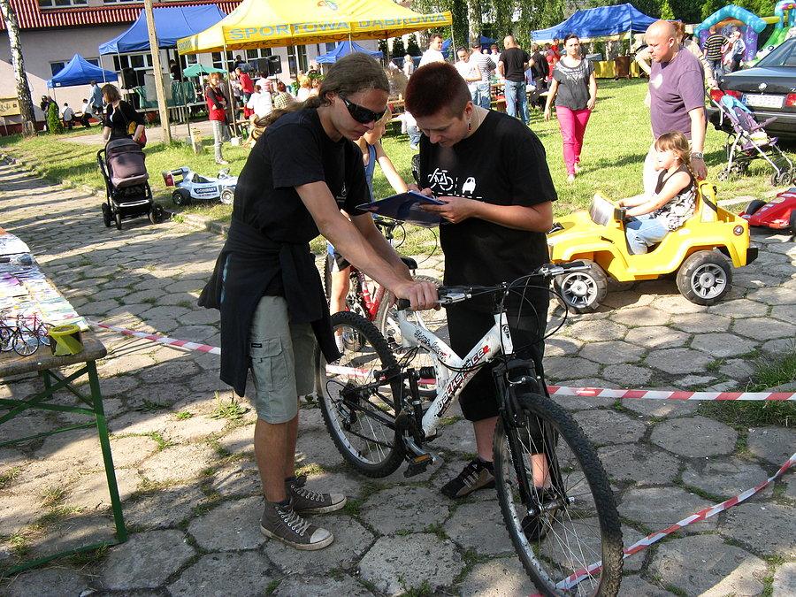 Rowerowy tor przeszkód na festynie w Łośniu 010
