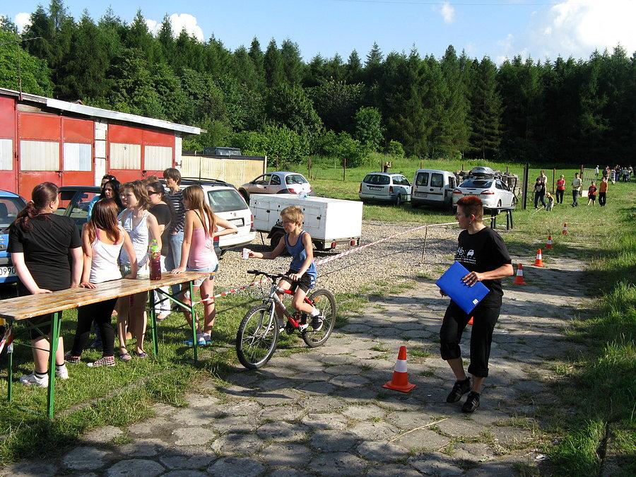 Rowerowy tor przeszkód na festynie w Łośniu 009