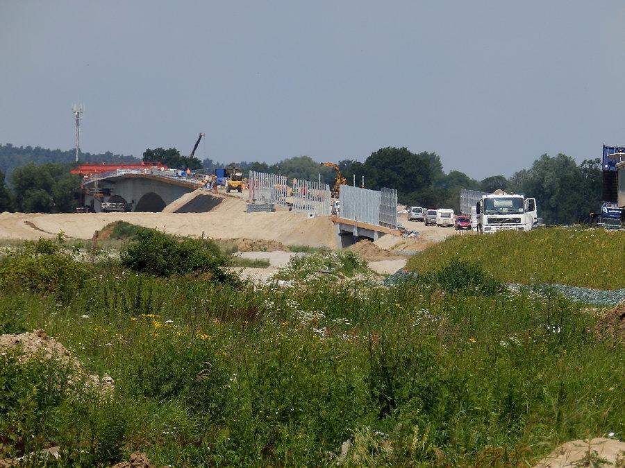 Widok na drogę dojazdową od strony Głoski