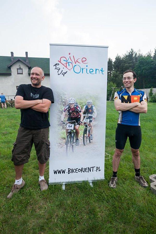 Twarze bikeorient na mecie czas dla prasy