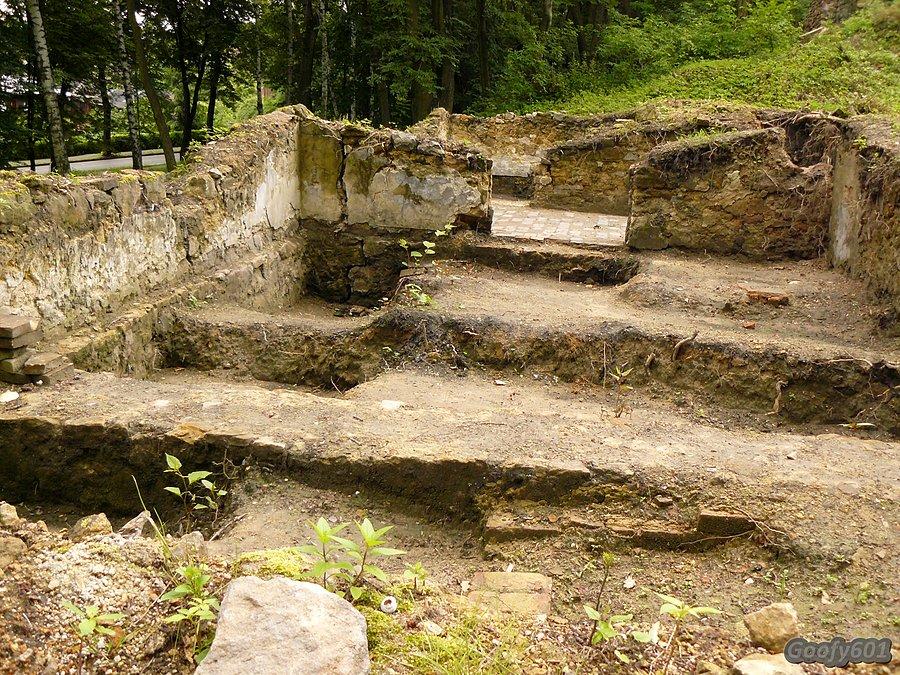 Fundamenty domu Goduli