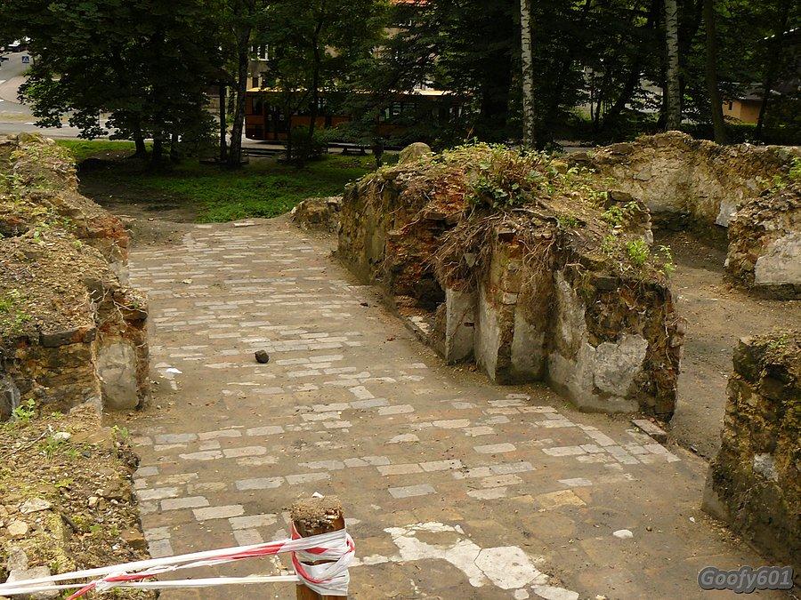Ostała się nawet podłoga