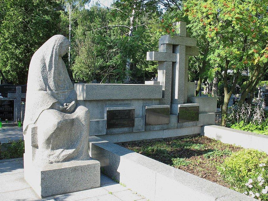 Cmentarz Skolimowski - grób Blikle, warszawskiego cukiernika