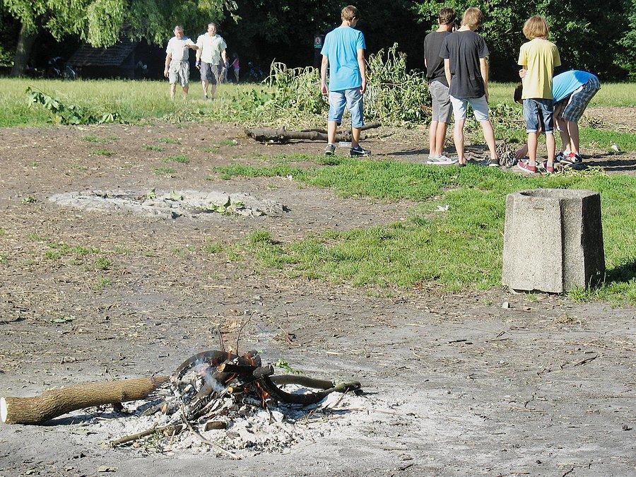 Gorąco, to i ognisko niewielkie