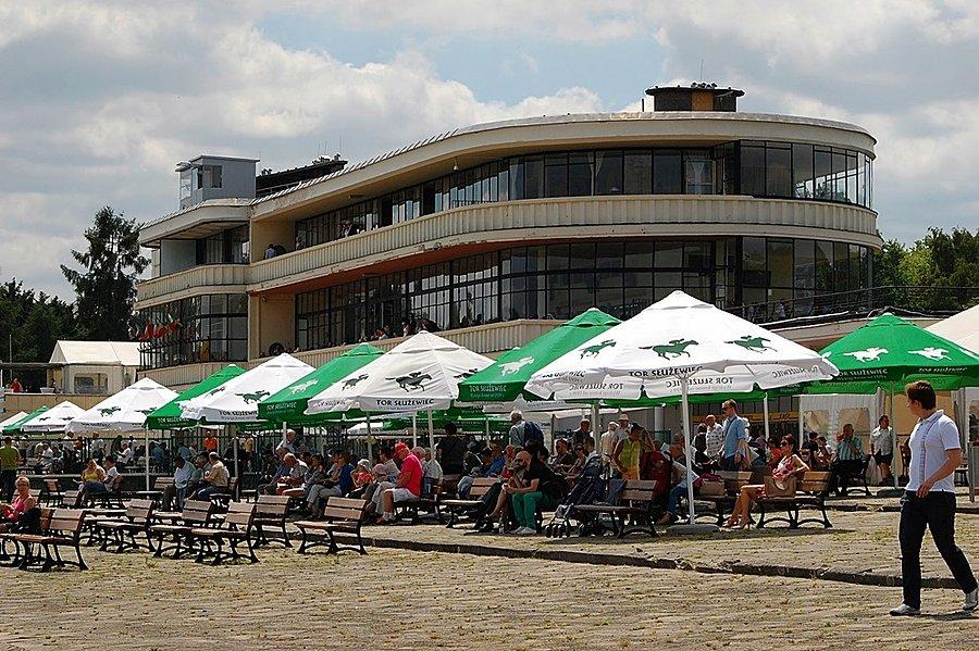 Służewiec trybuna honorowa