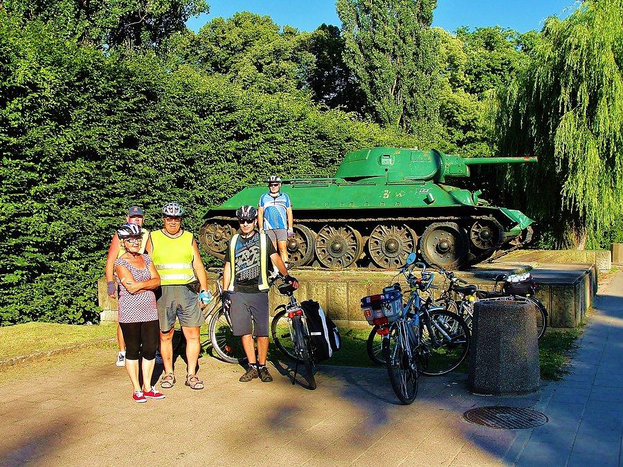 Ekipa w drodze powrotnej. Czołg w Gdańsku