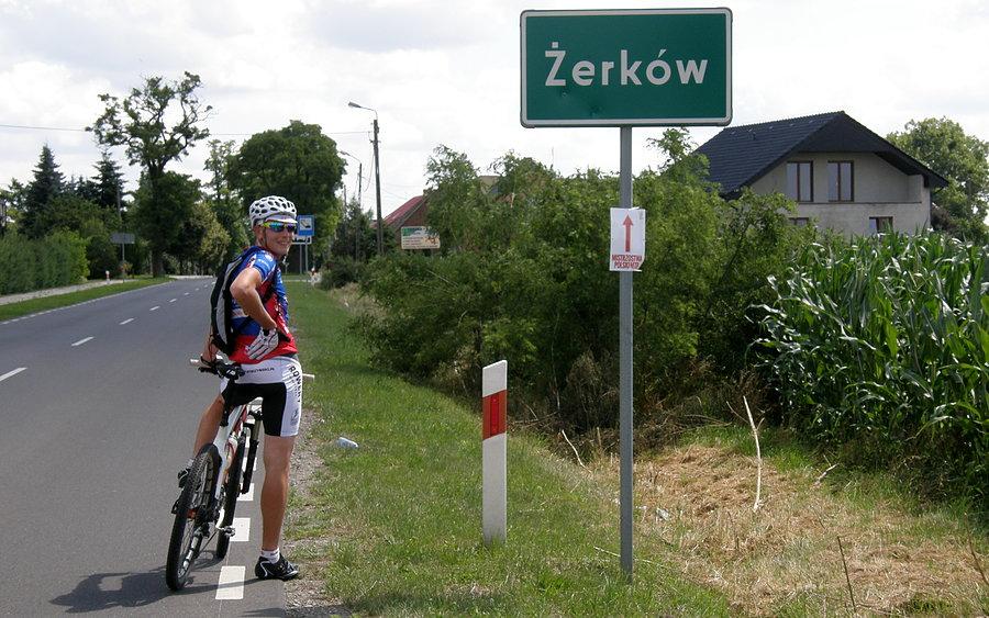 Zajechaliśmy na miejsce. 89 km w 2:59 godz, średnia ponad 29 km/h :)