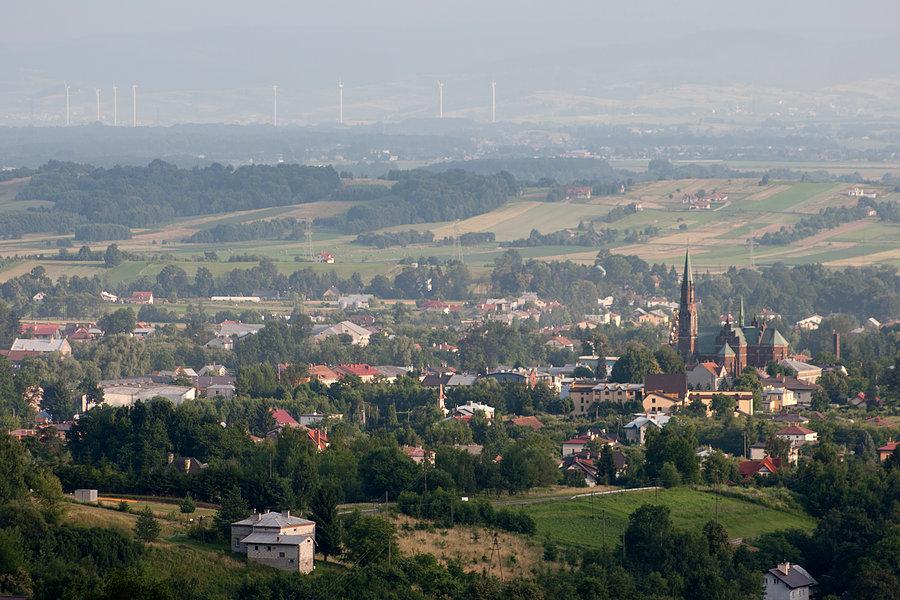 Widok na Korczynę z serpentyn idących na Prządki