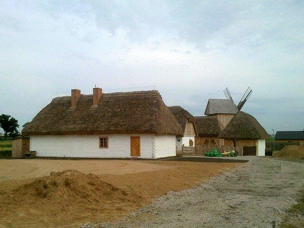 Tu był jeszcze samochód, ale nie pasował do reszty, więc usunąłem