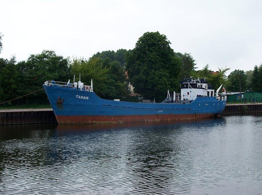 Statek Tanais - jedna z większych jednostek obsługujących elbląski port