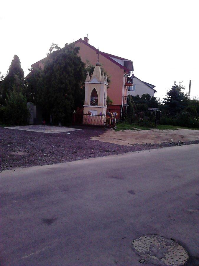 Przydrożna kapliczki przy Trakcie Królewskim