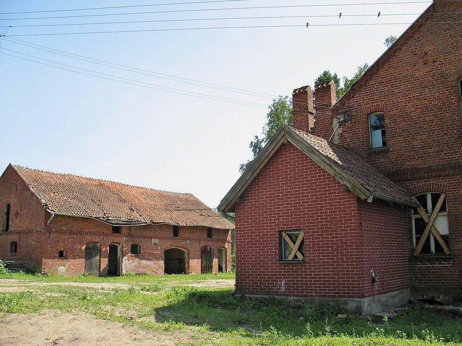 Orzechowo - budynek gospodarczy przy plebani