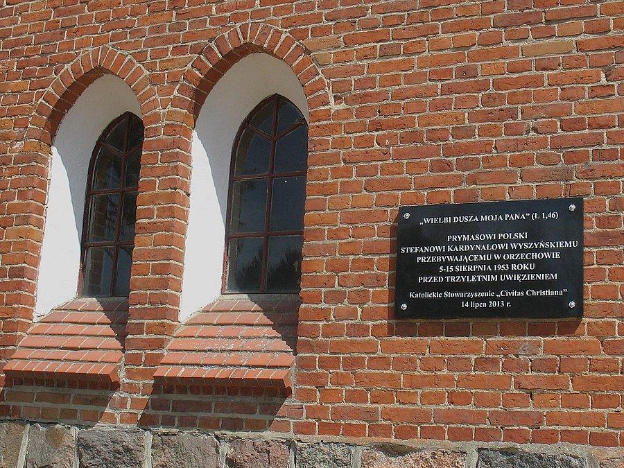 Orzechowo - tablica czeka na odsłonięcie w niedzielę 14 lipca