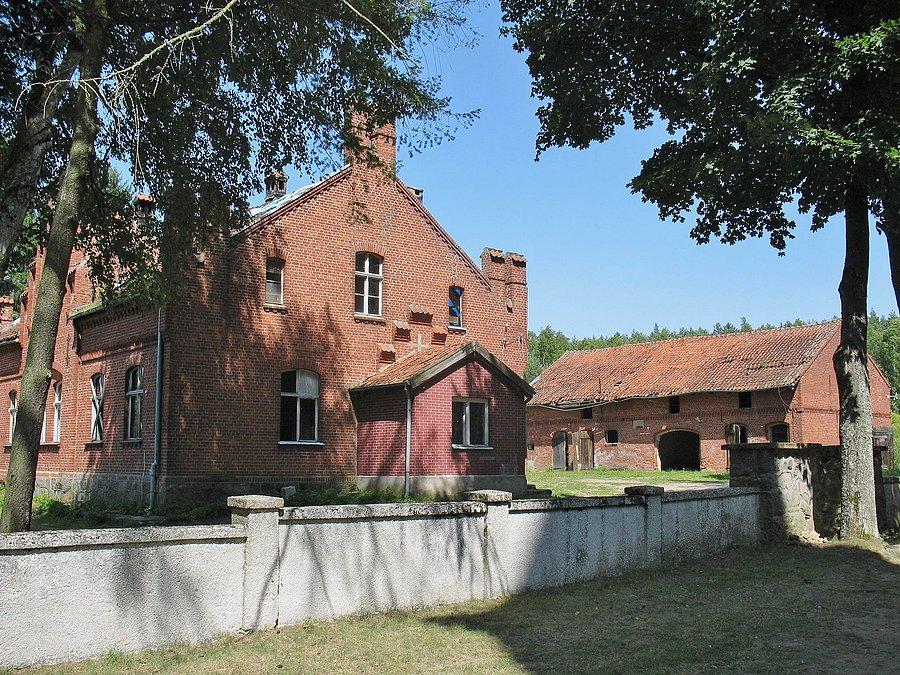 Plebania kościoła w Orzechowie