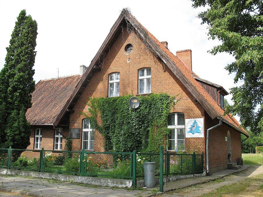 Nowa Kaletka - budynek polskiej szkoły