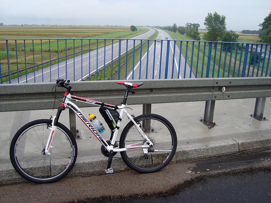 I Meridka nad autostradą
