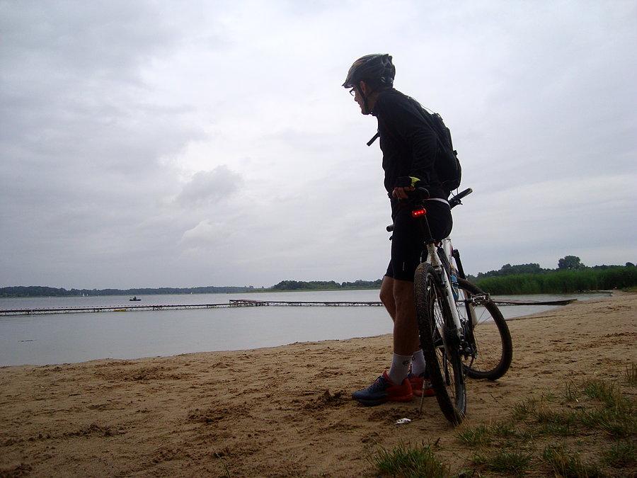 Na plaży w Powidzu