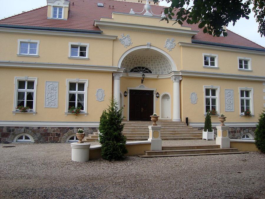 Pałac od frontu