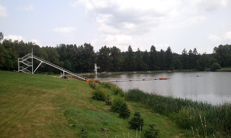 Pole namiotowe i kapielisko w Pietrowicach