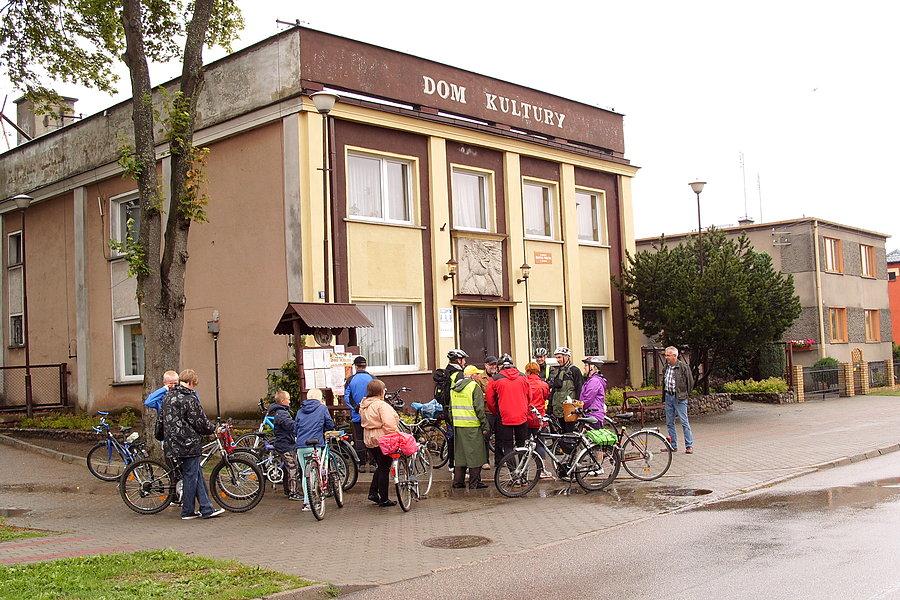 Zbiórka uczestników przy GOK-u w Kaliskach