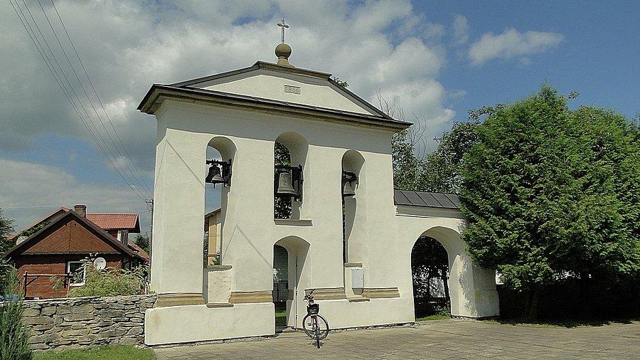 Przykościelna dzwonnica