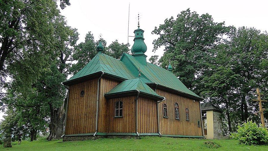 Cerkiew w Hłomczy z drugiej strony