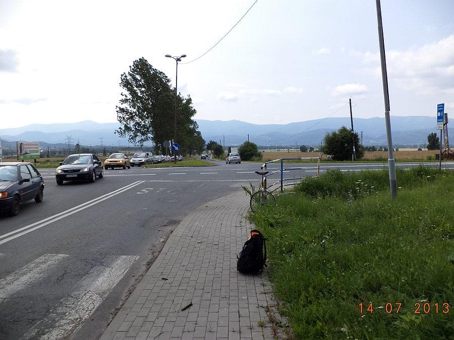 Skrzyżowanie (pod Goduszynem) drogi Rybnica-Cieplice z międzynarodową drogą E65 - nie do przejścia ;)